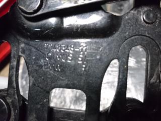 петля капота правая BMW X5 E70 [рестайлинг] 2012, 3.0 л., N57 D30 A, дизель, АКПП, черный, внедорожник 5 дв., 7148348