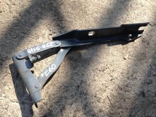 петля капота левая BMW 5 серия E60/E61 2006, 2.5 л., N52 B25 A, бензин, АКПП, универсал, 7008727