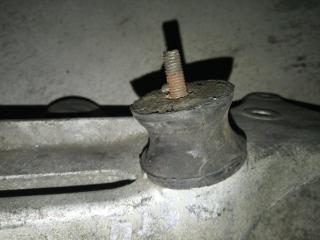 подушка крепления КПП BMW X5 E53 2001, 3.0 л., дизель, АКПП, внедорожник 5 дв.