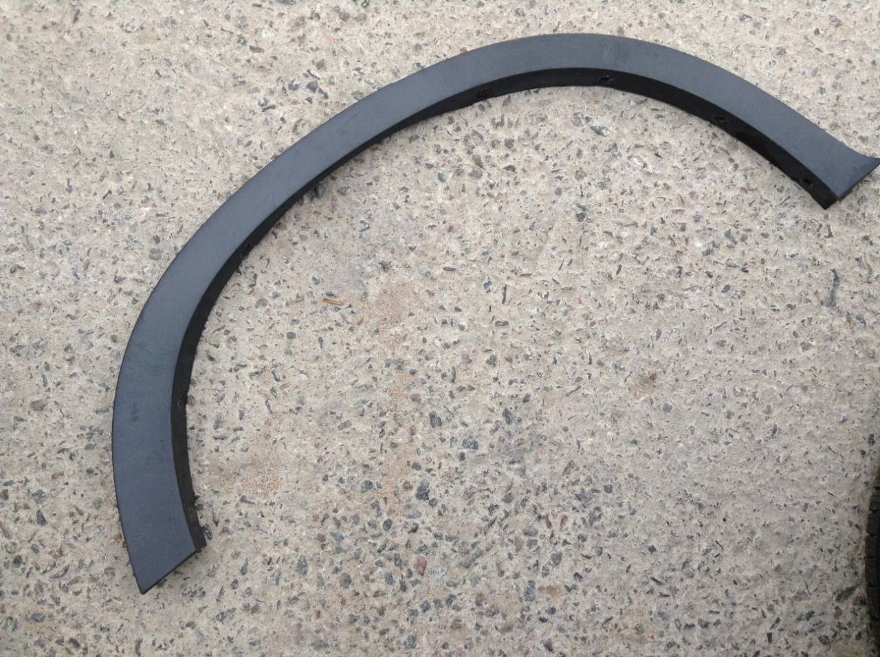 молдинг крыла BMW X5 E70 2008, 4.8 л., N62 B48 B, бензин, АКПП, черный, внедорожник 5 дв., 7158426 - фото №1
