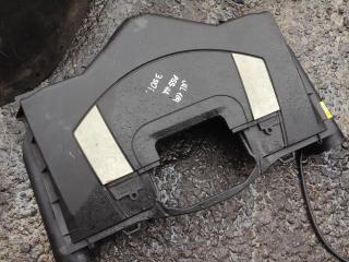 корпус воздушного фильтра Mercedes-Benz M-Класс W164 [рестайлинг] 2010, 3.5 л., M 272.967, бензин, АКПП, внедорожник 5 дв.