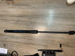 амортизатор капота BMW X5 E70 [рестайлинг] 2011, 3.0 л., N57 D30 B, дизель, АКПП, темно-синий, внедорожник 5 дв.