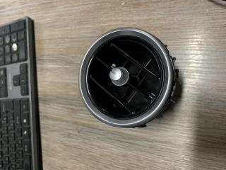 дефлектор обдува салона Mercedes-Benz C-Класс W205/S205/C205 2015, 2.0 л., M 274.920, бензин, АКПП, седан, правый руль, A2058301100