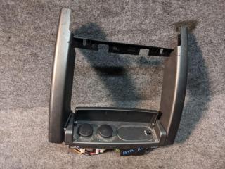 гнездо прикуривателя Land Rover Range Rover 3 поколение [2-й рестайлинг] 2012, 4.4 л., 448DT, дизель, АКПП, внедорожник 5 дв.