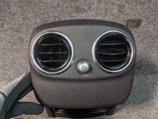 дефлектор обдува салона Mercedes-Benz C-Класс W205/S205/C205 2015, 2.0 л., M 274.920, бензин, АКПП, седан, правый руль, 2058308301, A2058308301, A2056800491, 2056800491