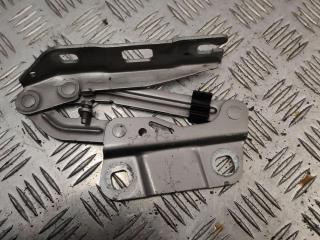 петля капота левая Mercedes-Benz M-Класс W164 2007, 3.0 л., OM 642.940, дизель, 2518800128