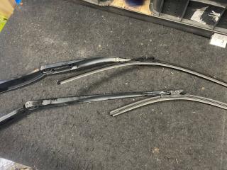 щеткодержатель (поводок стеклоочистителя, дворник) BMW 2010, 3.5 л., бензин