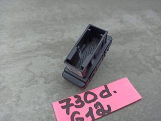 заглушка заднего бампера под крюк BMW 7 серия G11/G12 2017, 3.0 л., дизель, 9266838