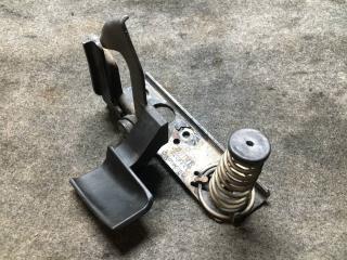 захватный крюк капота Mercedes-Benz SLK-Класс R171 2006, 3.5 л., M 272.963, бензин, АКПП, серебристый, кабриолет, A1718800064