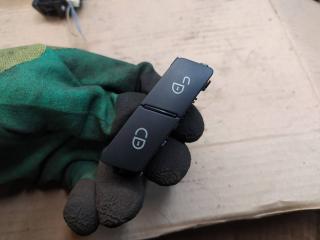 кнопка центрального замка Mercedes-Benz M-Класс W166 2012, 2.1 л., дизель, АКПП, внедорожник 5 дв., A2049058502, 2049058502