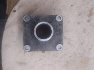 кронштейн полуоси BMW 7 серия F01/F02 2009, 4.4 л., N63 B44 A, бензин, 7563779