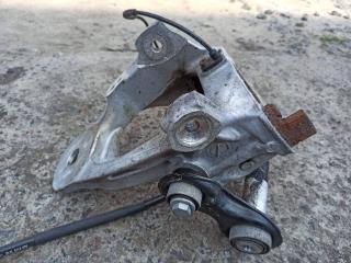 кулак задний левый BMW X5 E70 [рестайлинг] 2013, 3.0 л., N55 B30 A, бензин