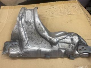 защита (экран) выпускного коллектора Mercedes-Benz E-Класс W212 [рестайлинг] 2014, 2.0 л., A2741420420, 2741420420