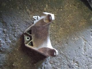 кронштейн КПП BMW 5 серия F10/F11 [рестайлинг] 2016, 6781229