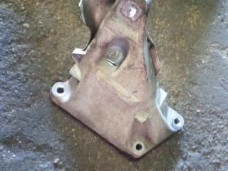 кронштейн двигателя BMW 3 серия E90/E91/E92/E93 2006, 6765004