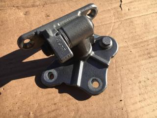 петля двери Mercedes-Benz M-Класс W164 [рестайлинг] 2010, 3.0 л., OM 642.820, дизель, АКПП, серебристый, внедорожник 5 дв., правый руль