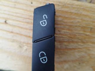 Кнопка блокировки двери Mercedes-Benz E-Класс W212/S212/C207/A207 [рестайлинг] 2013, 3.5 л., бензин, универсал, A2049058502