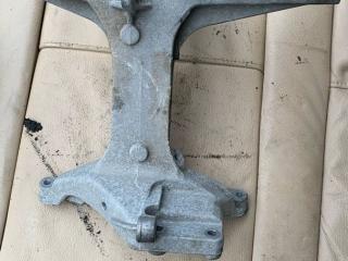 кронштейн двигателя Mercedes-Benz C-Класс W205/S205/C205 2015, 2.0 л., M 274.920, бензин, 2740980939