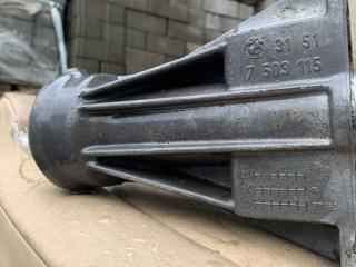 кронштейн полуоси BMW X5 E53 [рестайлинг] 2005, M54 B30 (306S3), АКПП, 7503115