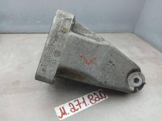 кронштейн двигателя Mercedes-Benz 2013, 1.8 л., M 271.820, бензин, A2712232304
