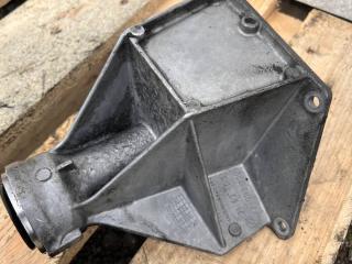 кронштейн полуоси BMW X5 E53 [рестайлинг] 2006, 3.0 л., 306D2, дизель, 7503120