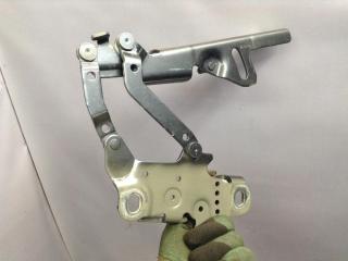 петля капота правая BMW 3 серия F30/F31 [рестайлинг] 2018, 2.0 л., B48 B20 A, бензин, АКПП, седан, правый руль, 7886700