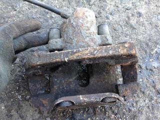 суппорт передний правый BMW X5 E53 [рестайлинг] 2005, M57 D30 (306D2), АКПП, внедорожник 5 дв.