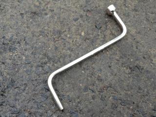 ключ колесный (балонный) Land Rover Discovery 3 поколение 2009, 4.0 л., 406PN, бензин, АКПП, внедорожник 5 дв.