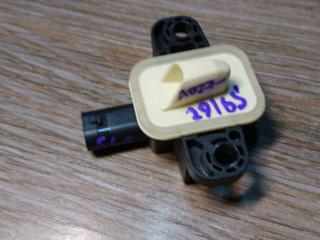 датчик удара Mercedes-Benz GL-Класс X166 2014, 3.0 л., OM 642.826, дизель, АКПП, белый, внедорожник 5 дв., A1668210351