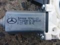 стеклоподъемник задний правый Mercedes-Benz S-Класс W221 [рестайлинг] 2012, 3.0 л., OM 642.862, дизель, АКПП, серебристый, седан, A2217300246, A2218203042 - фото №2