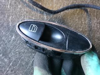 кнопка стеклоподъемника Mercedes-Benz CLS-Класс C219 2007, 3.0 л., OM 642.920, дизель, АКПП, купе, A2118219958