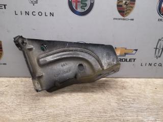 Крепления ( кронштейн ) крыла прав. Chevrolet Traverse 2 поколение 2018, 3.6 л., бензин, АКПП, 23433525