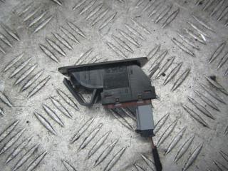 кнопка открытия лючка топливного бака Volkswagen Touran 1 поколение 2004, 2.0 л., дизель, АКПП, минивэн, 1T0959551