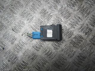 кнопка аварийной сигнализации Volkswagen Fox 2 поколение 5Z 2005, 5Z0953235A