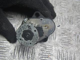 моторчик заслонки печки Volkswagen Sharan 1 поколение 1998, 1.9 л., дизель, МКПП, минивэн, 7M1907511