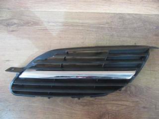 решетка радиатора Nissan Almera Tino V10 2003