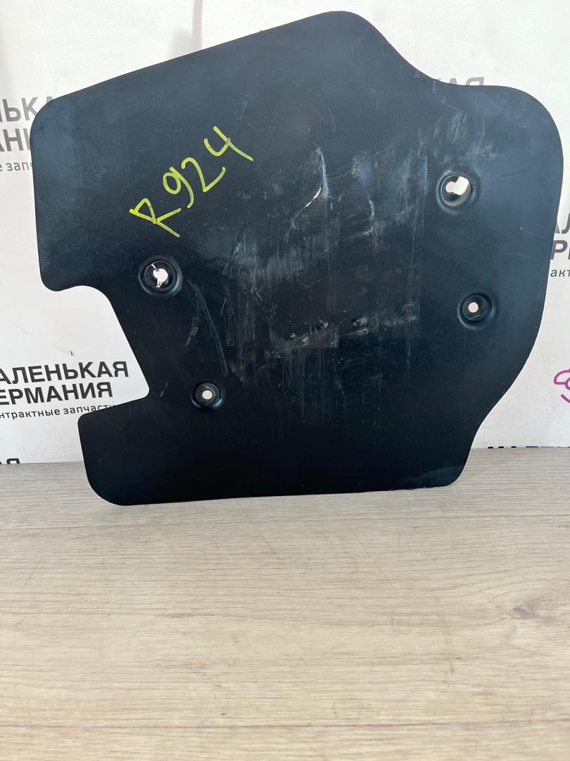 пыльник рычага задний левый BMW 5 серия G30/G31 (2016 - 2020), 3.0 л., B58 B30 A, бензин, полный привод, 33306861143, 6861143 - фото №1