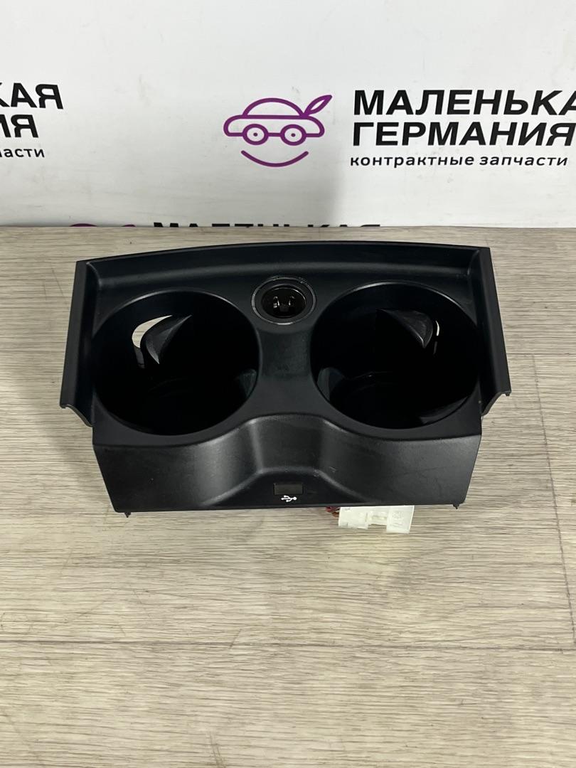 подстаканник BMW 5 серия G30/G31 G30 2017, 3.0 л., B58 B30 A, бензин, АКПП, темно-синий, седан, полный привод, 51166801508, 6801508, 6833813 - фото №1