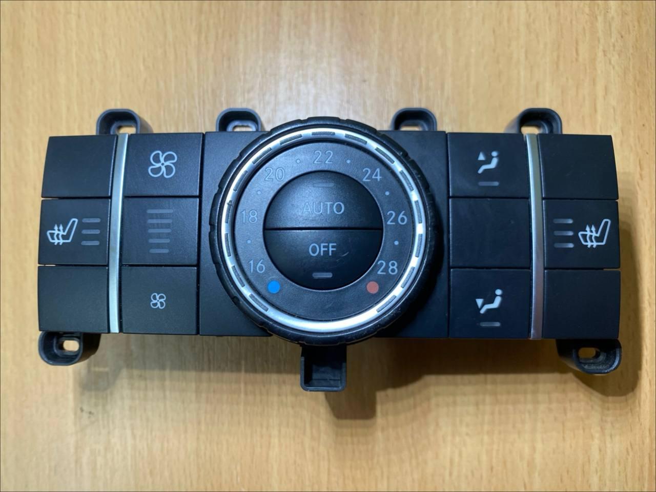 кнопка (выключатель) Mercedes-Benz GL-Класс X166 (2012 - 2016), 1669001505, 1668207510, 1669022703, A1669001505 - фото №1