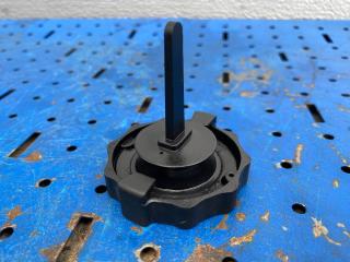 крышка бачка гидроусилителя Mercedes-Benz C-Класс W203/S203/CL203 (2000 - 2004), 2.2 л., дизель