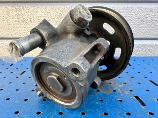 насос гидроусилителя руля Volkswagen Golf 4 поколение (1997 - 2006), 1.9 л., дизель, 038145255A, 038145255A