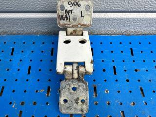 петля двери Mercedes-Benz Sprinter 2 поколение [рестайлинг] (W906) (2014 - 2018), A9067400237