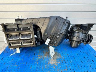 корпус отопителя (печки) Volkswagen Transporter T5 (2003 - 2009), 7H1819121, 7H1819005AR, 7H1819988, 7H1819668, 7H1819095, 7H1820095, 7L0819096, 52495346, 52495162, 52495160, 52495341, 52495156, 7H0815713, 7H0819937, 7H1819156, 7H5819156, 52495211, 52495157, 7H1819184