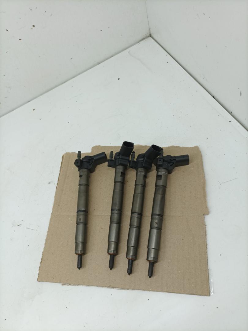 форсунка Volkswagen Passat B6 2008, 2.0 л., CBAB, дизель, МКПП, универсал, полный привод, 03L130277 - фото №1