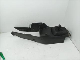 консоль салона Mitsubishi Carisma 1 поколение [рестайлинг] 2000, 1.8 л., MR381217