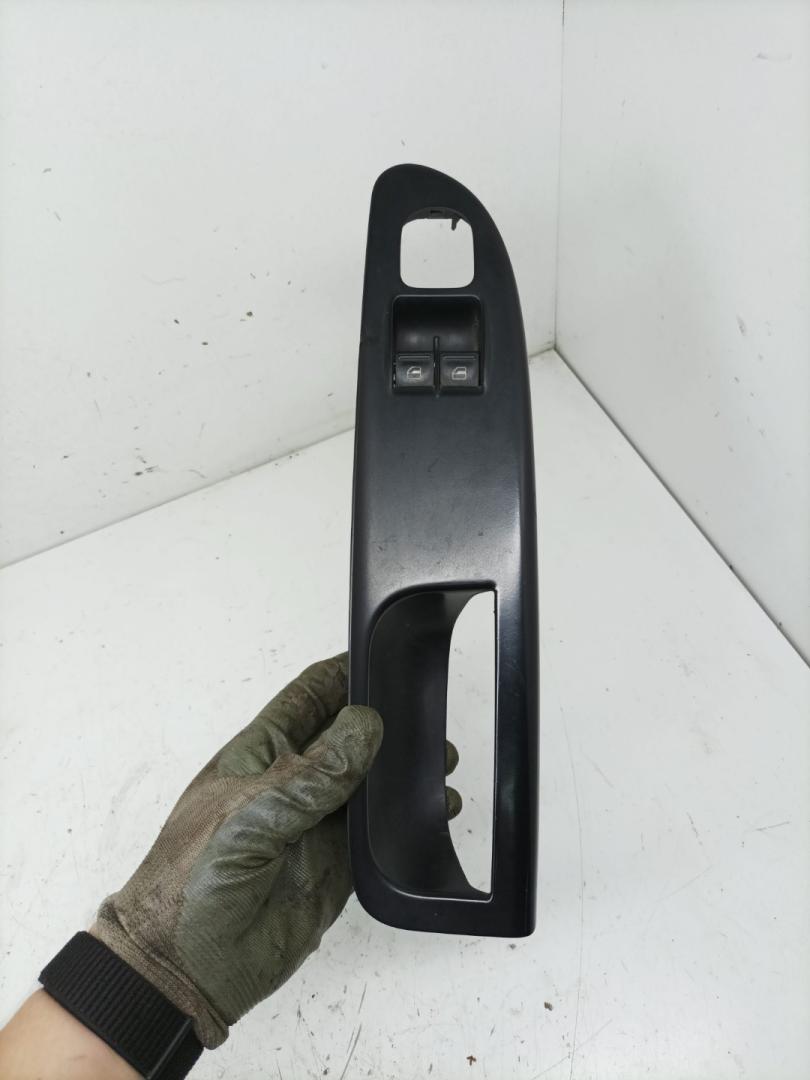 блок управления стеклоподъемниками Volkswagen Passat B6 2007, 1.9 л., BLS, дизель, МКПП, универсал - фото №1