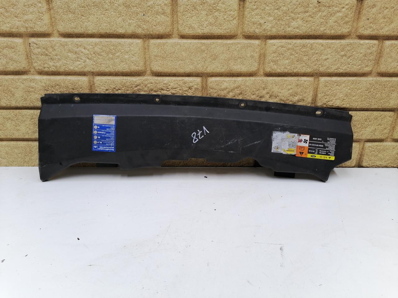 накладка декоративная Ford Focus 2 поколение 2006, 1.6 л., G8DB, дизель, МКПП, универсал, 4M5116613A - фото №1
