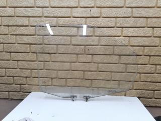 стекло двери передней правой Mercedes-Benz Vito W638 1998, 2.3 л., дизель, МКПП, микроавтобус