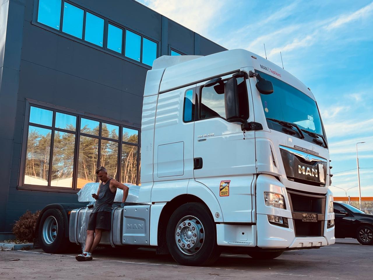кабина MAN TGX 1 поколение 2015, 12.4 л., D 2676 440, дизель, АКПП, 81600007920, 81600007848, 81600007849, 81600007922 - фото №1