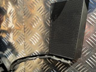 сетка на динамик Porsche Macan 1 поколение 2018, 95B035406A